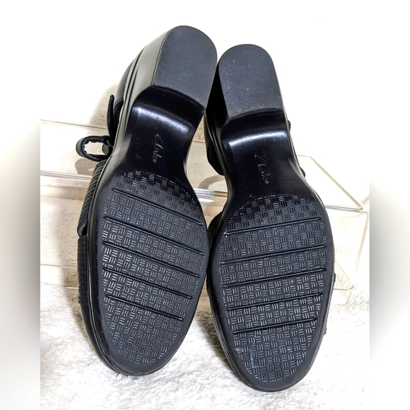 Women's Clarks Collection Emily Rae Black Leather Chunky Heels | Size 8W - Picture 7 of 9